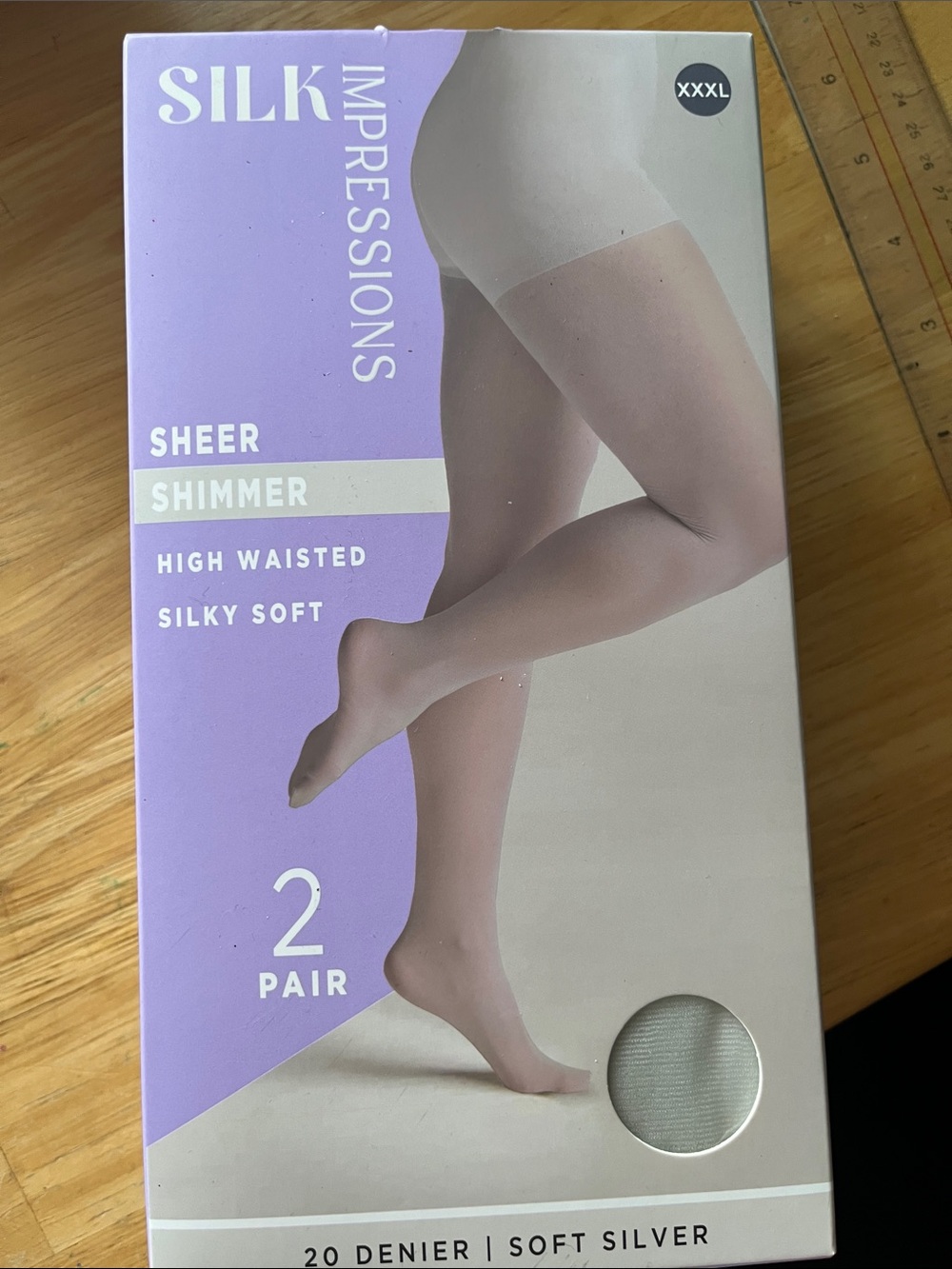 Impressions Color Chart Sheer Tights Packaging — Multi-Color Swatch
